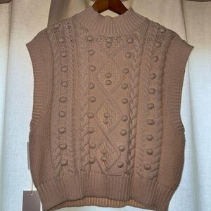 Women's Cable Knit Sweater Vest - Tan